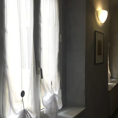 Domizia Floor Gasthuis Rome