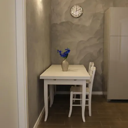 Domizia Floor Gasthuis Rome